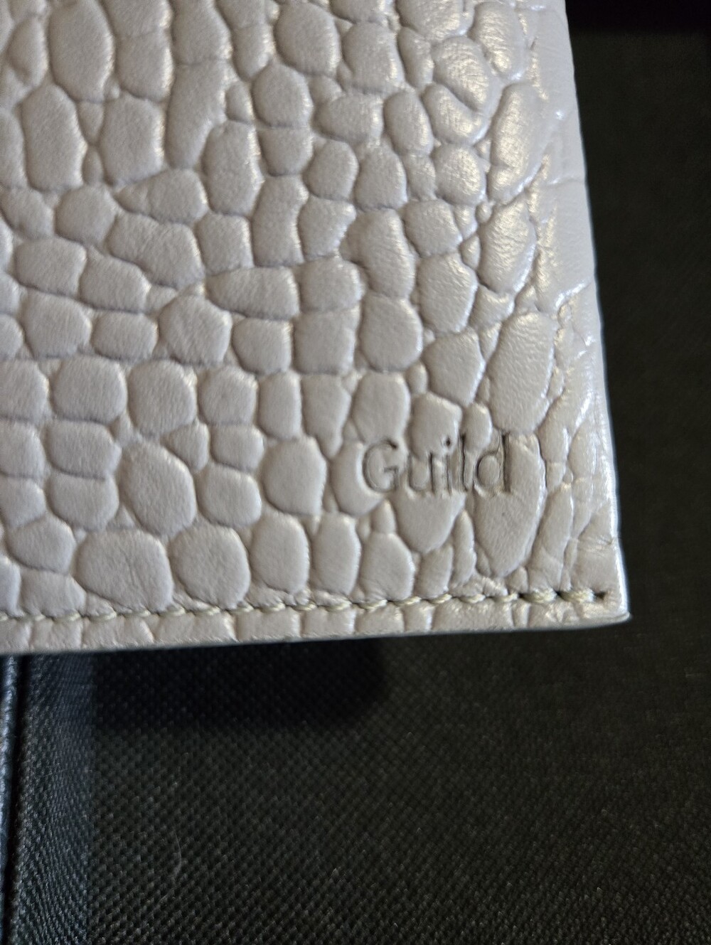Guild Leather Croc-Embossed Wallet, Card/Passport Holder & Luggage Tag Set NIB - Picture 4 of 6